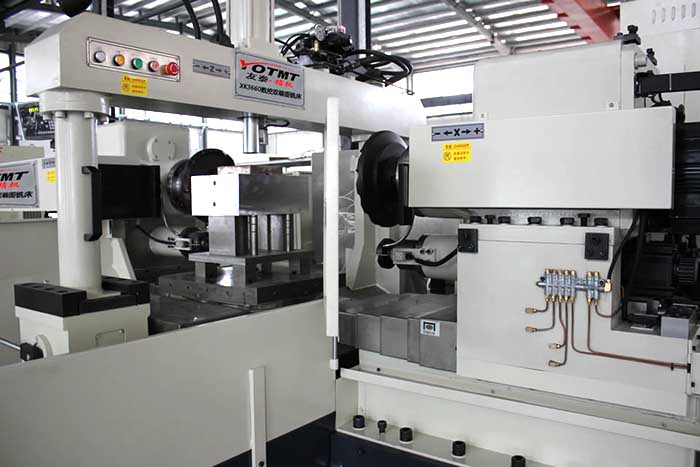 XK3643數控雙端面(mian)銑床正面圖